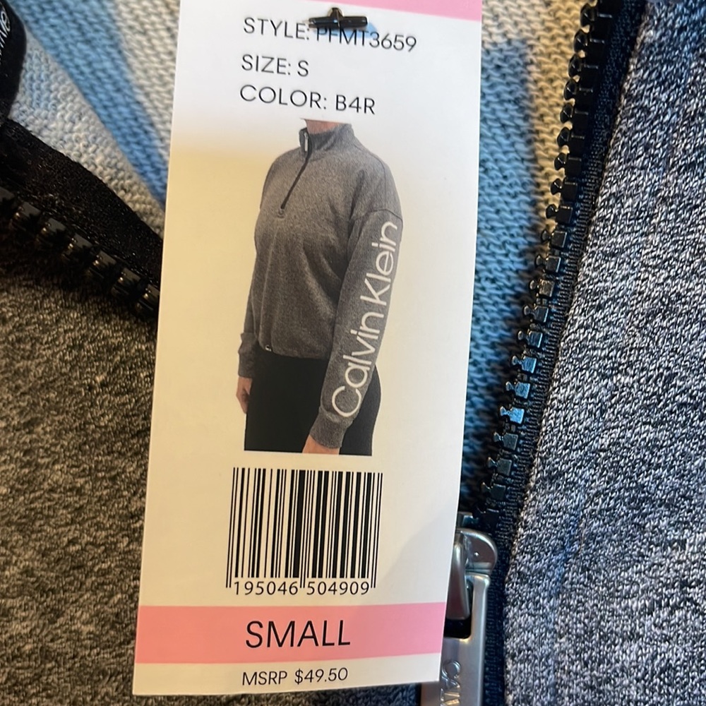 Nice sweaters - Picture 3 of 3